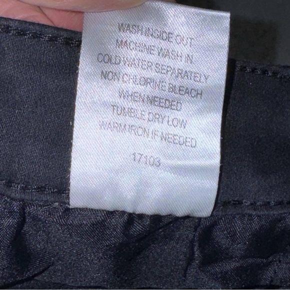 365 Denim Skinny Stretch Fit Black Floral Embroidered Roses Sz 30-11/12 - Picture 8 of 9
